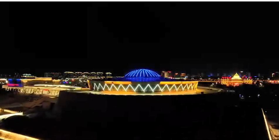 锡林浩特市：灯火璀璨迎新年