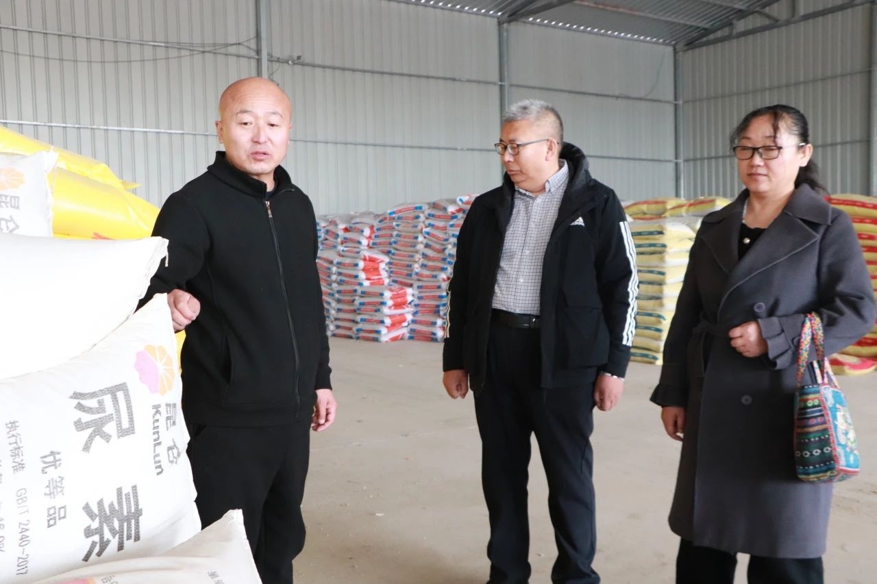 太仆寺旗：万象“耕”新不负春 储备农资保春耕