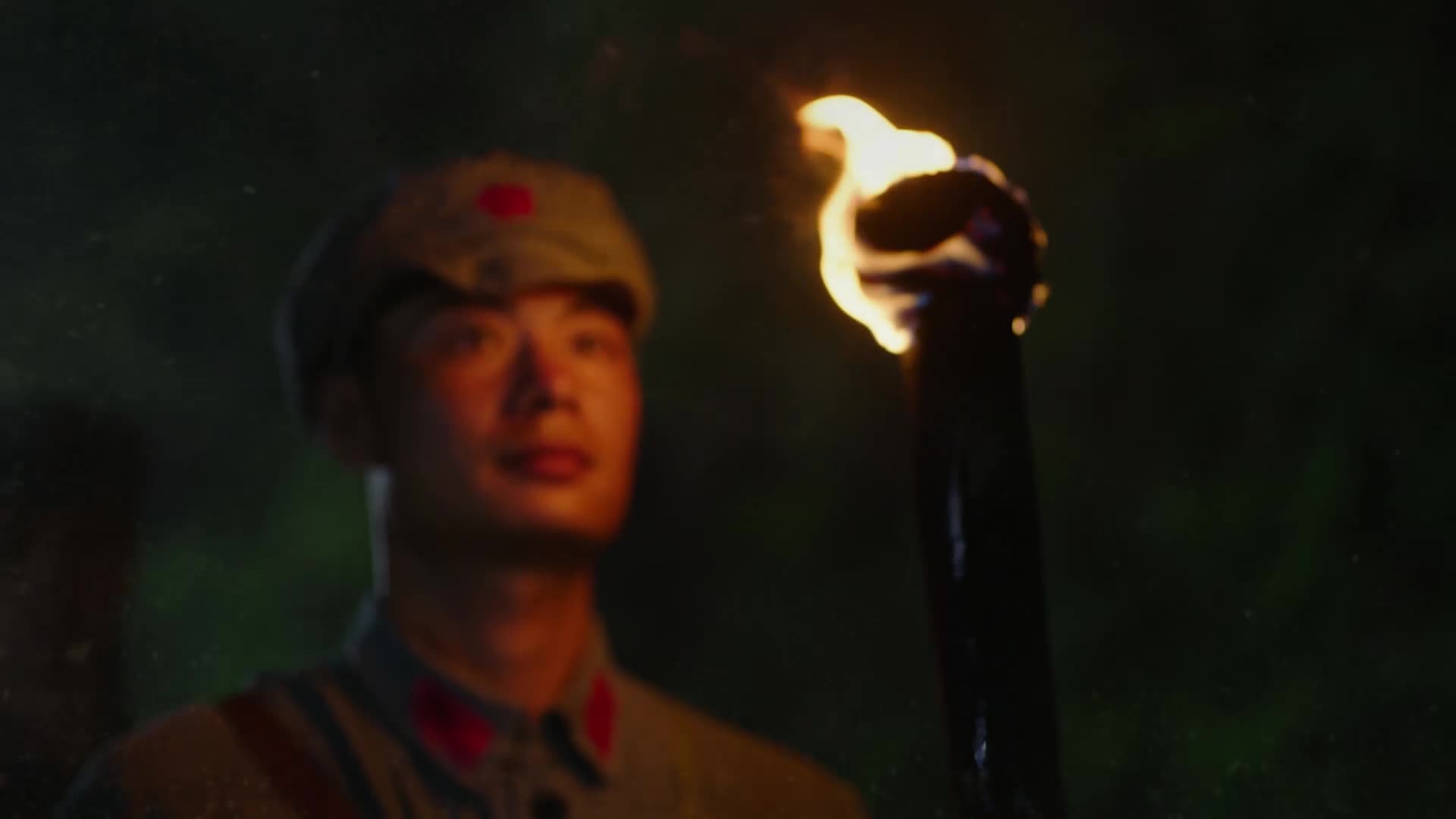 微电影版征兵公益宣传片《逐梦青春》.mp4